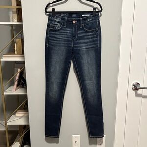 NWT Daytrip Dark Blue Distressed Virgo Skinny Jeans - Universal Fit / Mid Rise